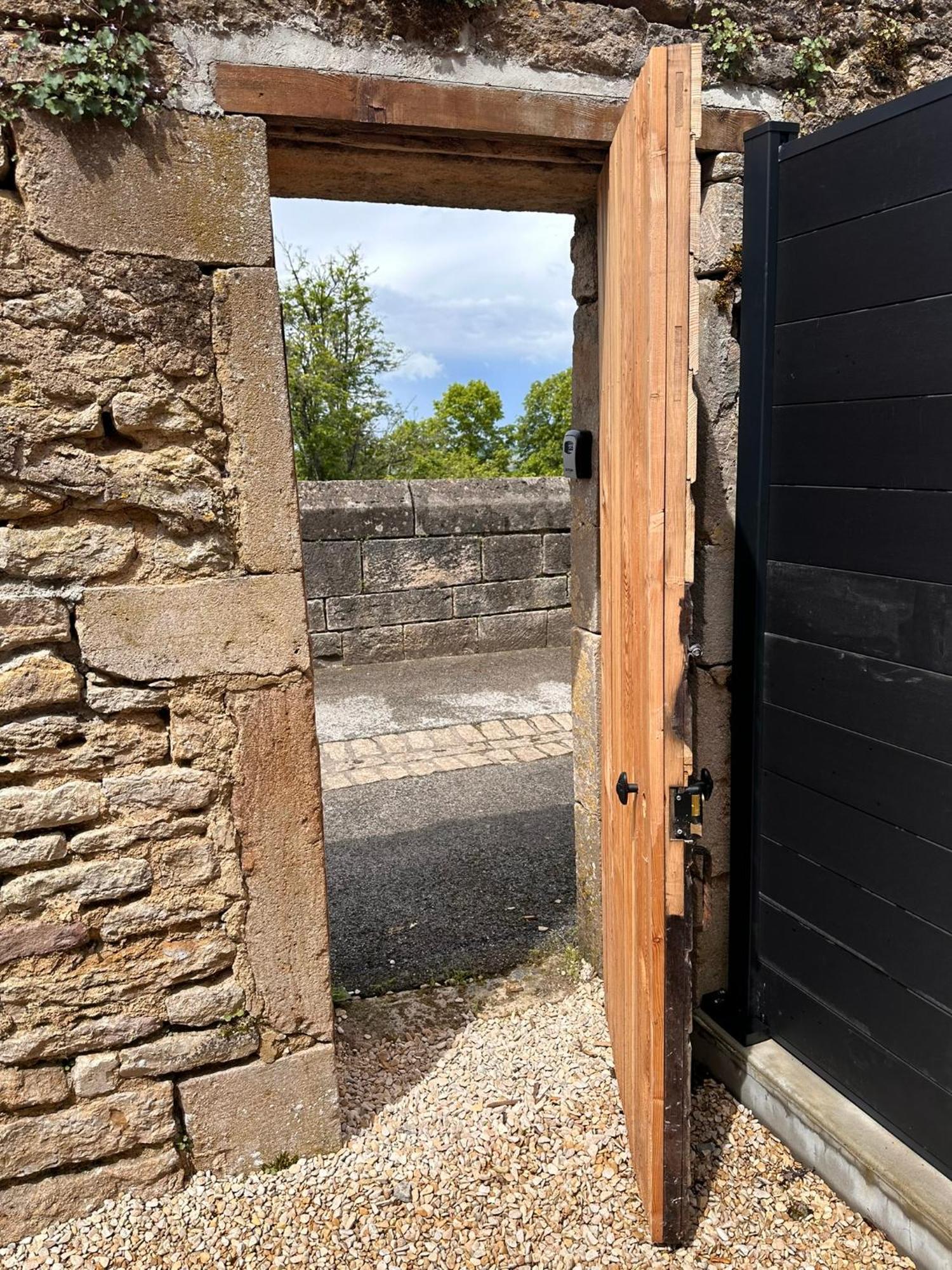 Les Remparts Apartment Langres Exterior photo