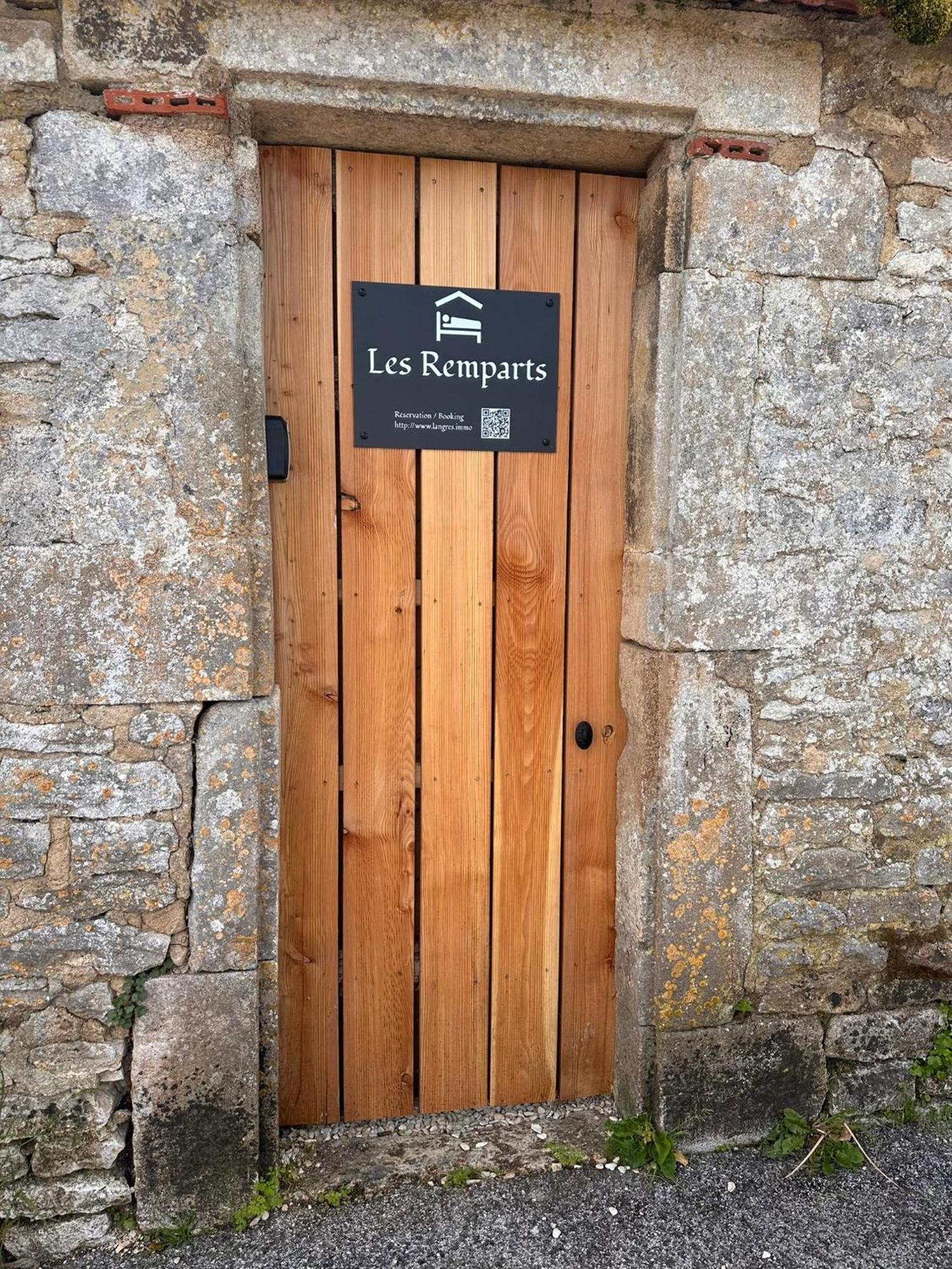 Les Remparts Apartment Langres Exterior photo